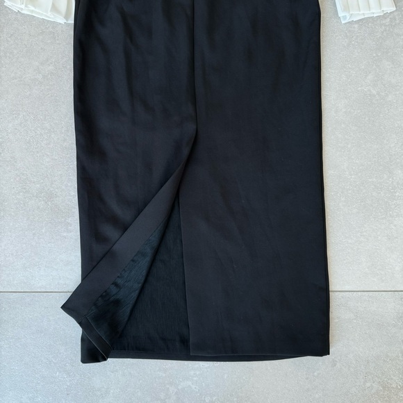 LICHI CONTRAST MIDI DRESS - Picture 10 of 11